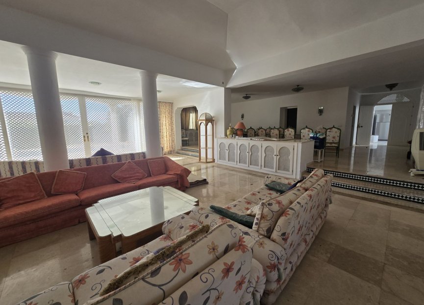 Resale - House - Detached Villa - Marbella - Marbella Centro