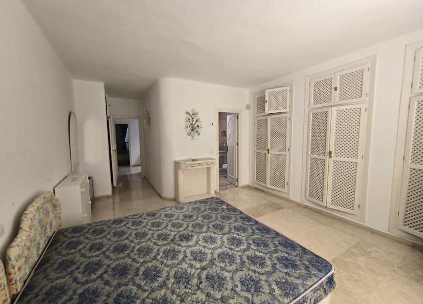 Resale - House - Detached Villa - Marbella - Marbella Centro