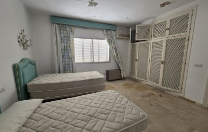 Resale - House - Detached Villa - Marbella - Marbella Centro