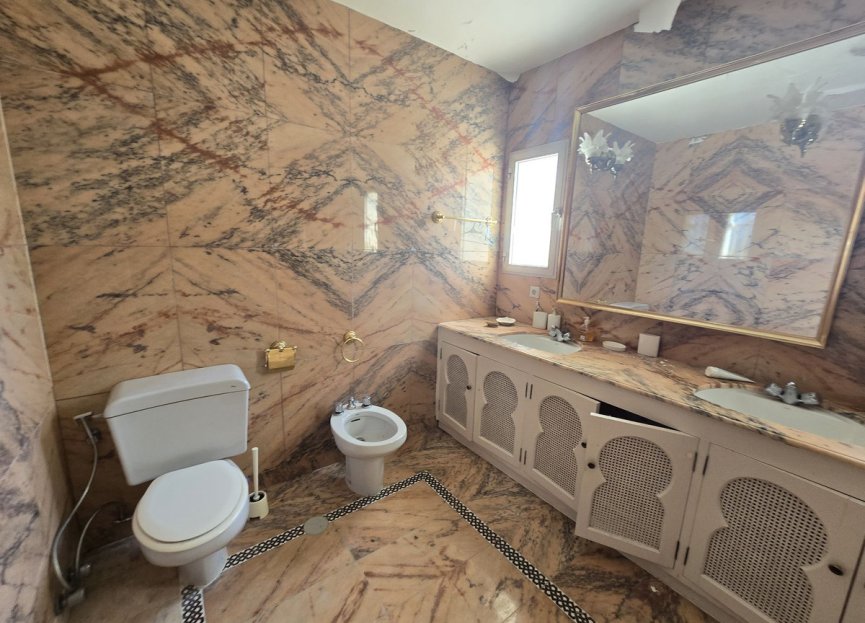 Resale - House - Detached Villa - Marbella - Marbella Centro