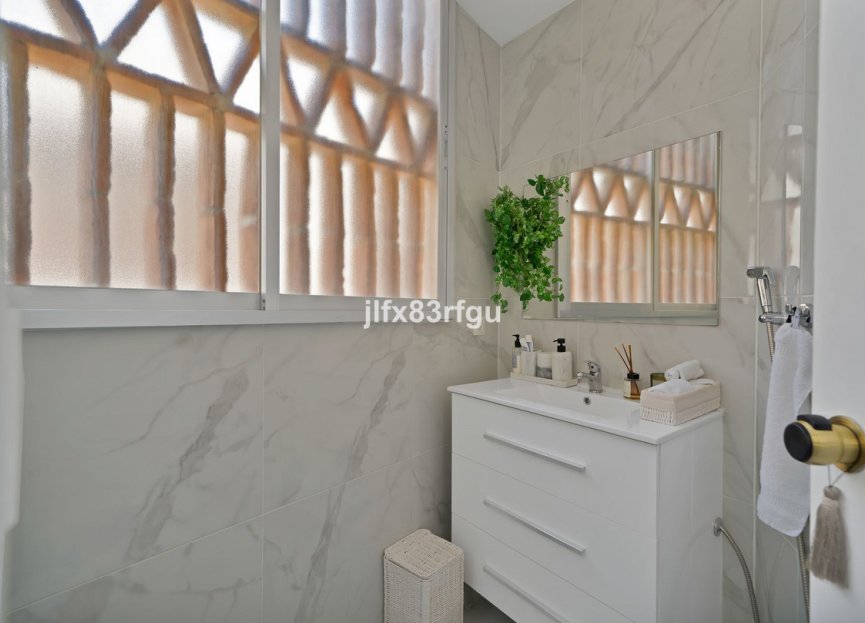 Resale - Apartment - Top Floor Apartment - Mijas - Riviera Del Sol