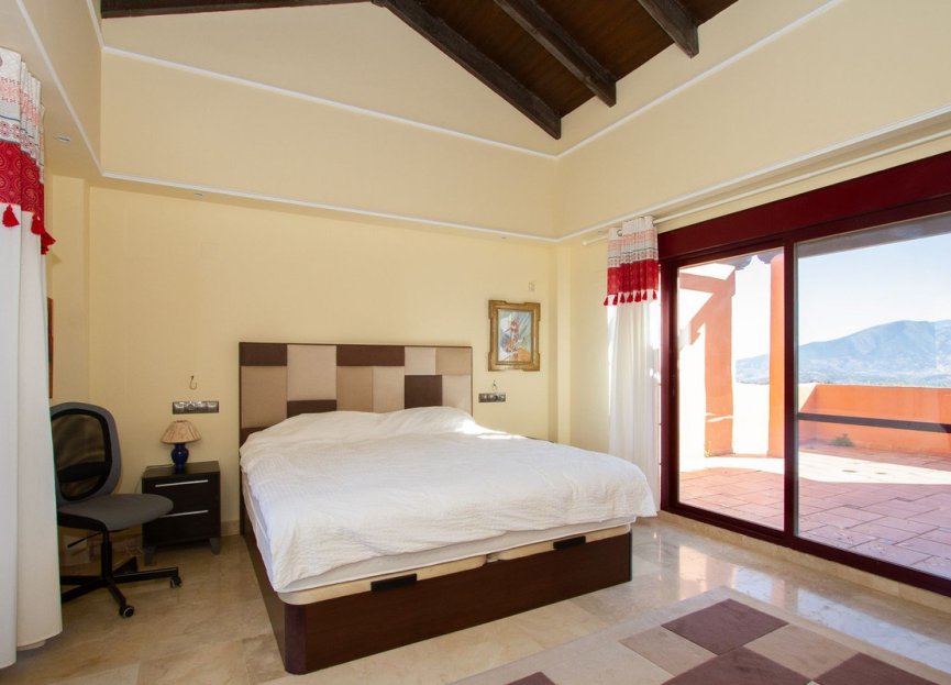 Resale - Apartment - Penthouse - Marbella - La Mairena