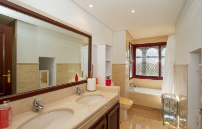 Resale - Apartment - Penthouse - Marbella - La Mairena