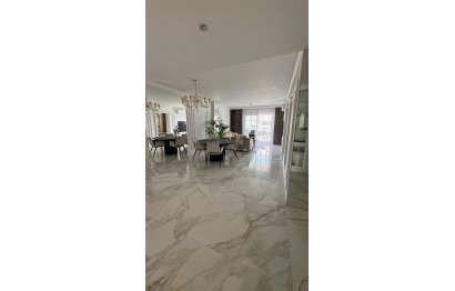 Resale - Apartment - Middle Floor Apartment - Marbella - The Golden Mile