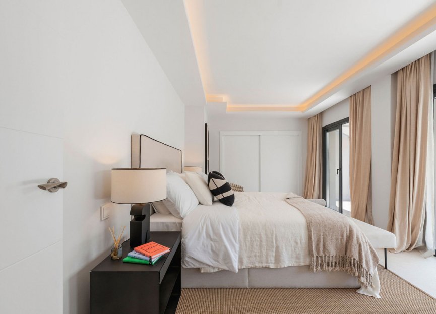 Resale - House - Townhouse - Marbella - Nueva Andalucia