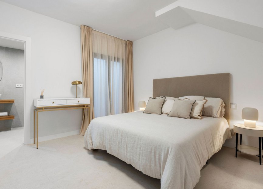 Resale - House - Townhouse - Marbella - Nueva Andalucia