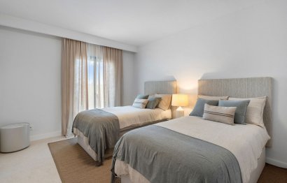 Resale - House - Townhouse - Marbella - Nueva Andalucia