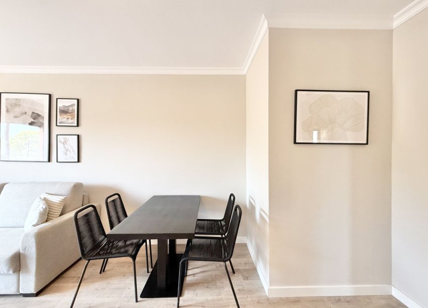 Resale - Apartment - Middle Floor Apartment - Benahavís - Benahavís Centro