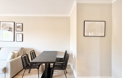 Resale - Apartment - Middle Floor Apartment - Benahavís - Benahavís Centro