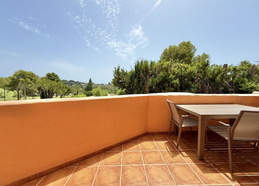 Resale - Apartment - Middle Floor Apartment - Benahavís - Benahavís Centro