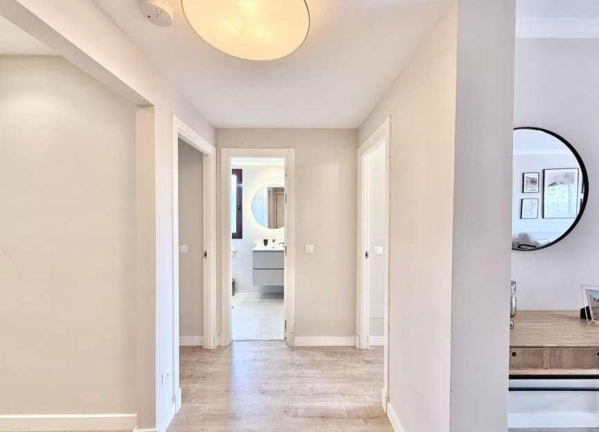 Resale - Apartment - Middle Floor Apartment - Benahavís - Benahavís Centro