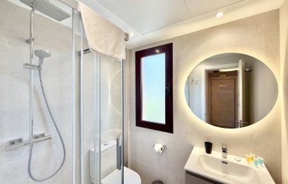 Resale - Apartment - Middle Floor Apartment - Benahavís - Benahavís Centro