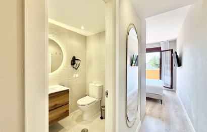 Resale - Apartment - Middle Floor Apartment - Benahavís - Benahavís Centro