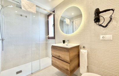 Resale - Apartment - Middle Floor Apartment - Benahavís - Benahavís Centro