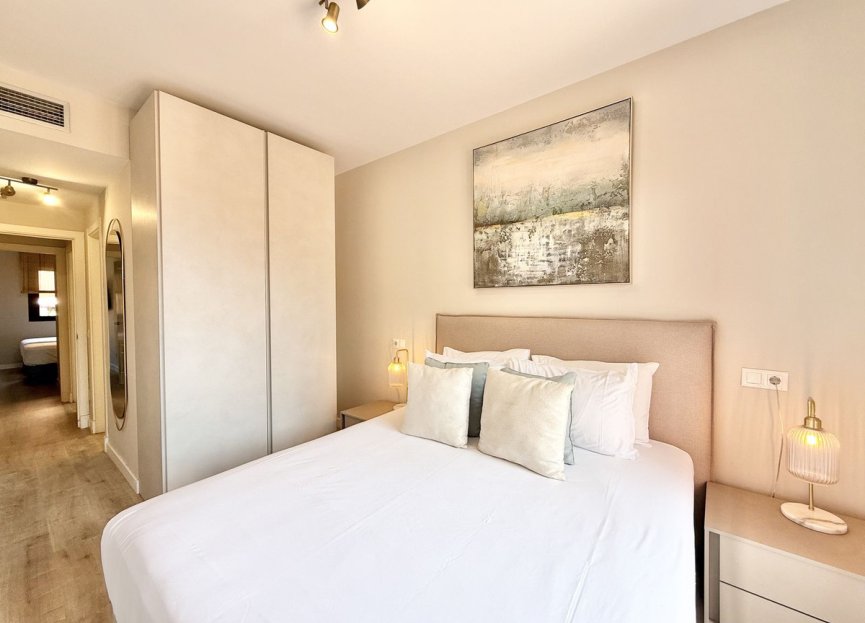 Resale - Apartment - Middle Floor Apartment - Benahavís - Benahavís Centro