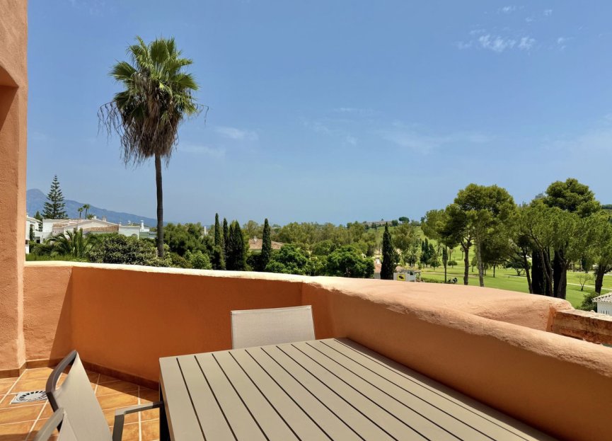 Resale - Apartment - Middle Floor Apartment - Benahavís - Benahavís Centro