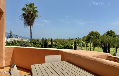 Resale - Apartment - Middle Floor Apartment - Benahavís - Benahavís Centro