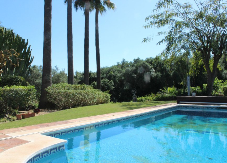 Resale - House - Detached Villa - Sotogrande