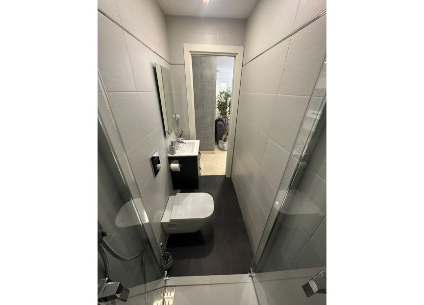 Resale - Apartment - Middle Floor Apartment - Marbella - Nueva Andalucia