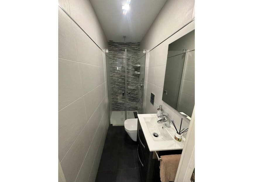 Resale - Apartment - Middle Floor Apartment - Marbella - Nueva Andalucia