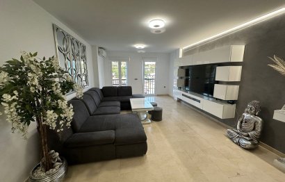 Resale - Apartment - Middle Floor Apartment - Marbella - Nueva Andalucia