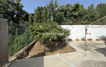 Resale - House - Detached Villa - Estepona - Estepona Centro
