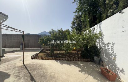 Resale - House - Detached Villa - Estepona - Estepona Centro