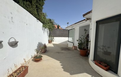 Resale - House - Detached Villa - Estepona - Estepona Centro