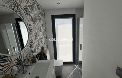 Resale - House - Detached Villa - Estepona - Estepona Centro