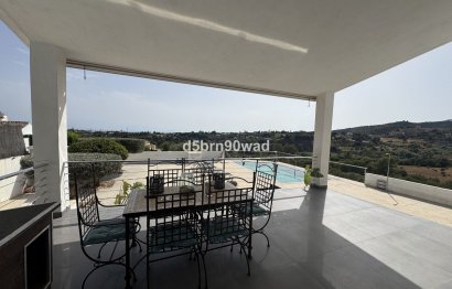 Resale - House - Detached Villa - Estepona - Estepona Centro