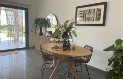 Resale - House - Detached Villa - Estepona - Estepona Centro