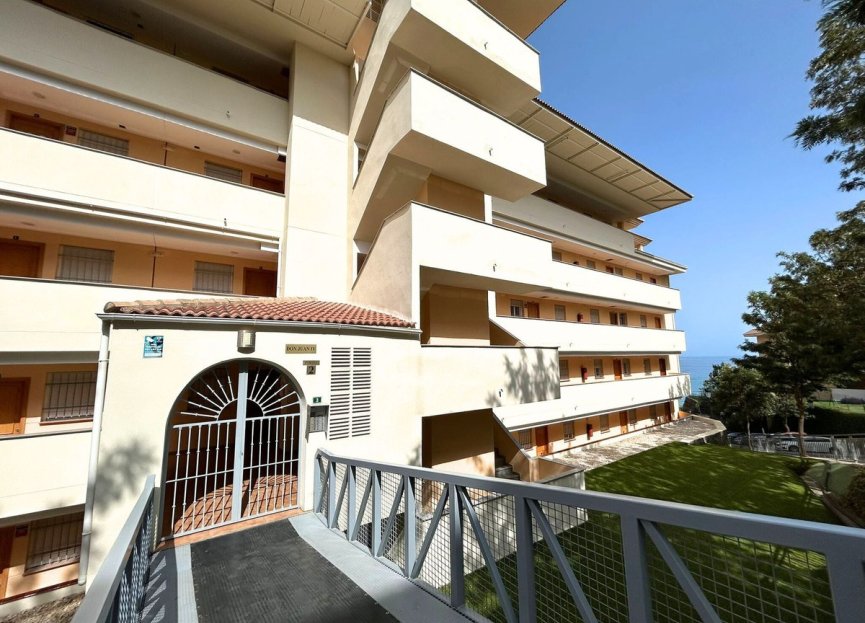 Resale - Apartment - Middle Floor Apartment - Fuengirola - Carvajal