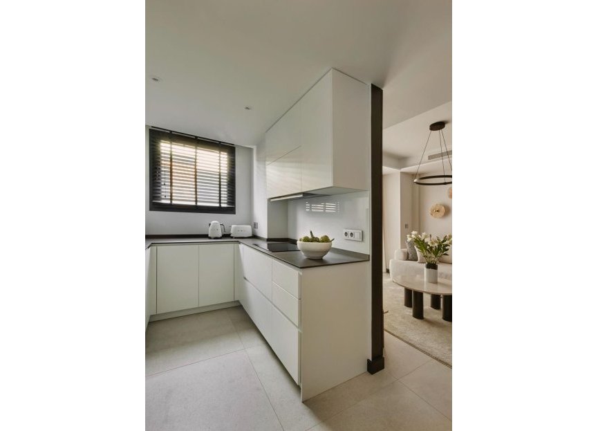 Resale - Apartment - Middle Floor Apartment - Marbella - Marbella Centro