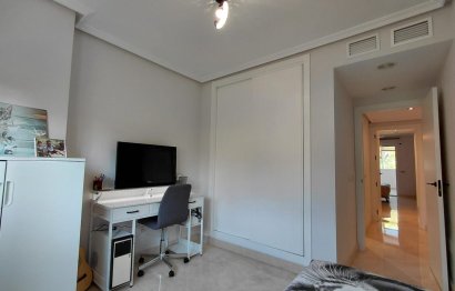 Resale - Apartment - Middle Floor Apartment - Marbella - Marbella Centro