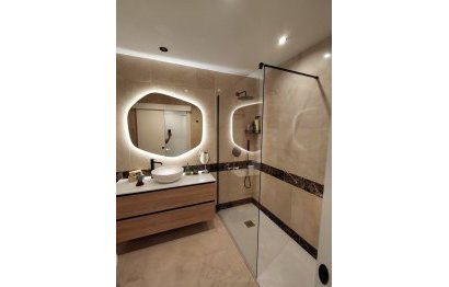 Resale - Apartment - Middle Floor Apartment - Marbella - Marbella Centro