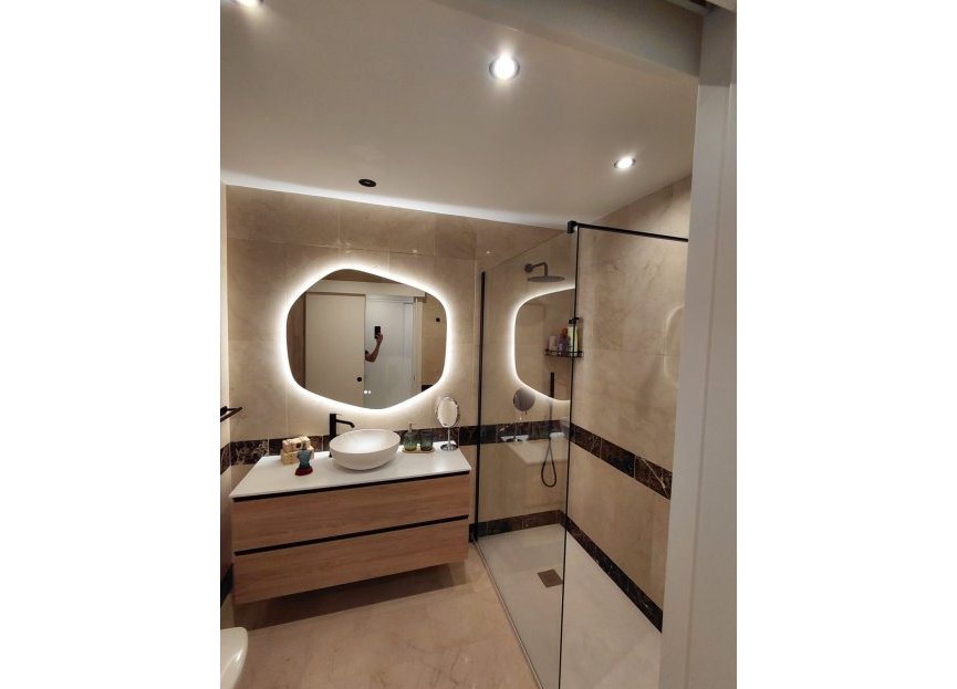 Resale - Apartment - Middle Floor Apartment - Marbella - Marbella Centro