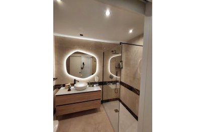 Resale - Apartment - Middle Floor Apartment - Marbella - Marbella Centro