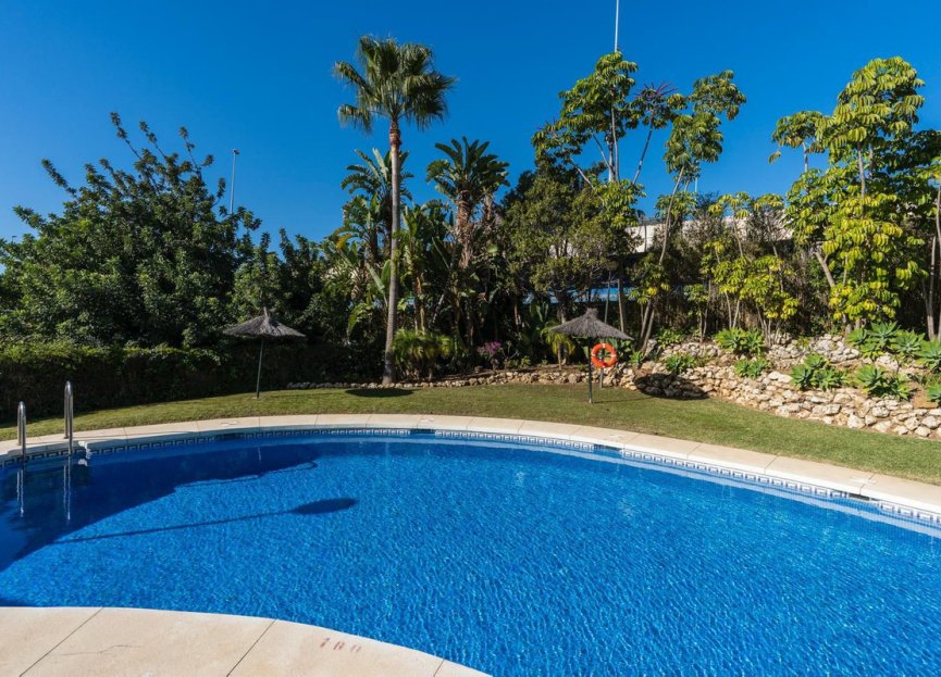 Resale - Apartment - Middle Floor Apartment - Marbella - Marbella Centro