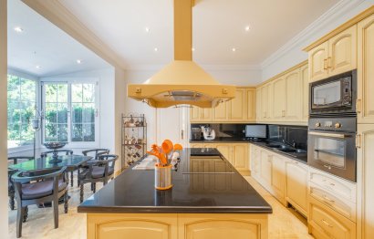 Reventa - House - Detached Villa - Benahavís - Benahavís Centro