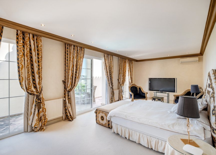 Reventa - House - Detached Villa - Benahavís - Benahavís Centro