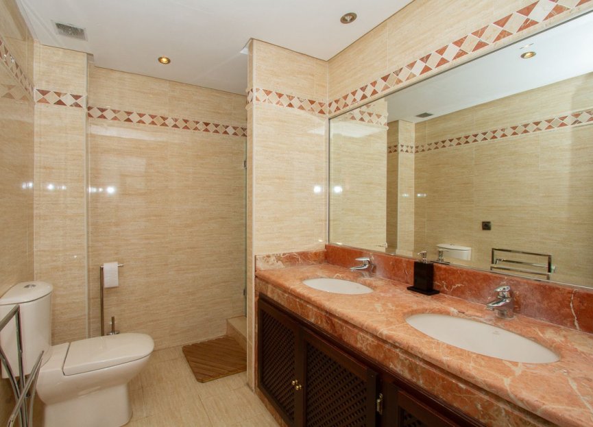 Resale - Ground floor apartment - Marbella - La Mairena