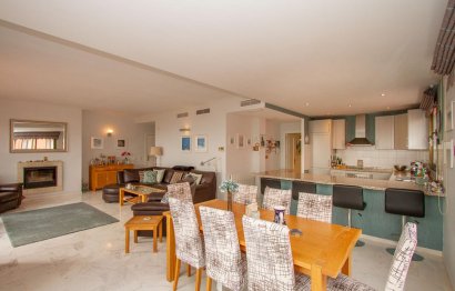 Resale - Apartment - Middle Floor Apartment - Marbella - La Mairena