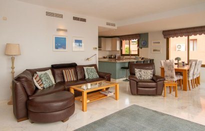 Resale - Apartment - Middle Floor Apartment - Marbella - La Mairena