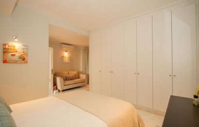 Resale - Apartment - Middle Floor Apartment - Marbella - La Mairena