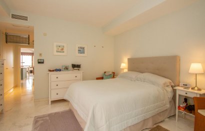 Resale - Apartment - Middle Floor Apartment - Marbella - La Mairena