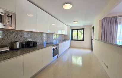 Reventa - Apartment - Middle Floor Apartment - Benahavís - Benahavís Centro