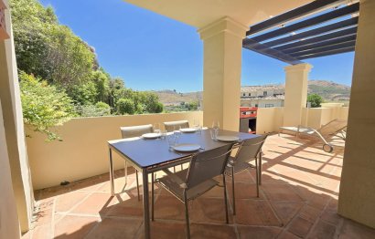 Reventa - Apartment - Middle Floor Apartment - Benahavís - Benahavís Centro