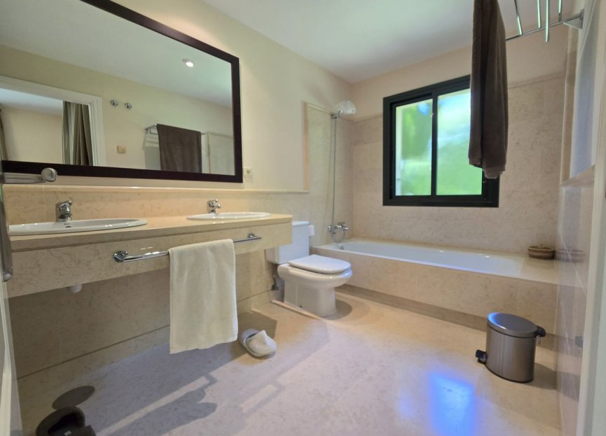 Reventa - Apartment - Middle Floor Apartment - Benahavís - Benahavís Centro