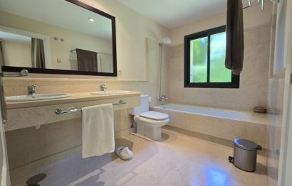 Reventa - Apartment - Middle Floor Apartment - Benahavís - Benahavís Centro