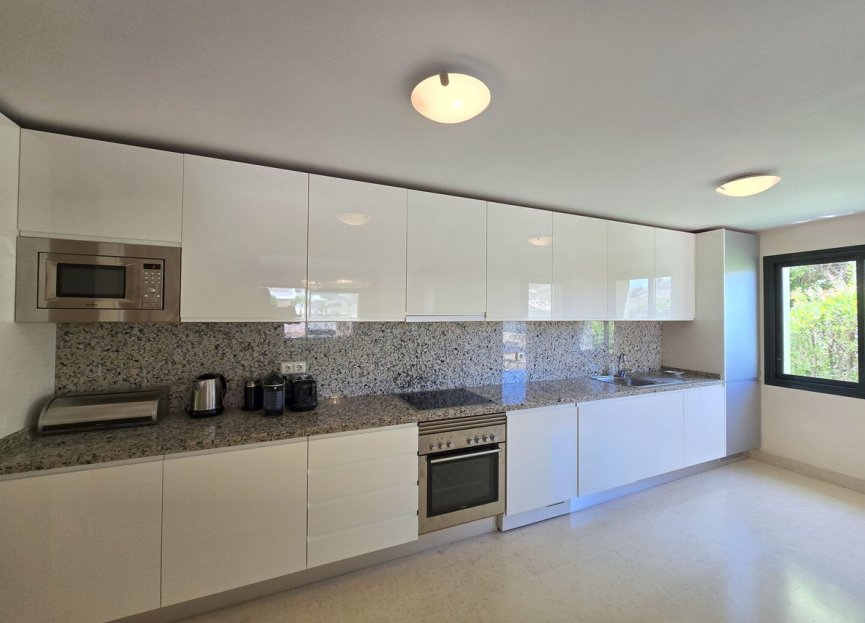 Reventa - Apartment - Middle Floor Apartment - Benahavís - Benahavís Centro